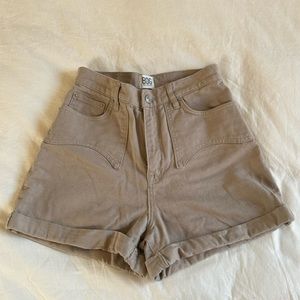 Urban Outfitters Mom Shorts SIZE: 27